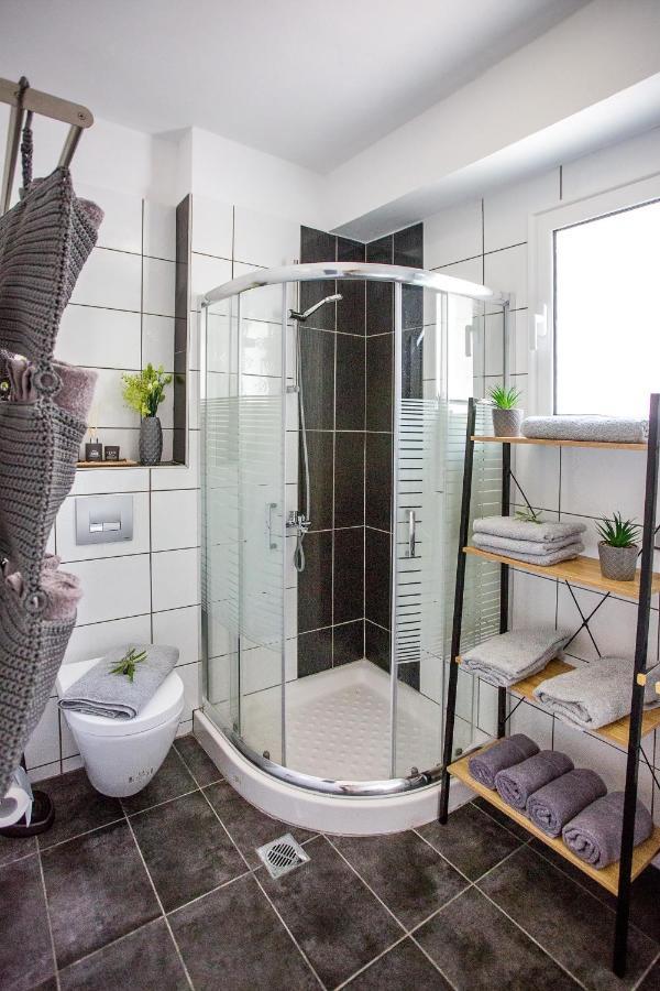 Melina Apartment *